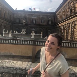 Meet your Posher, Julia